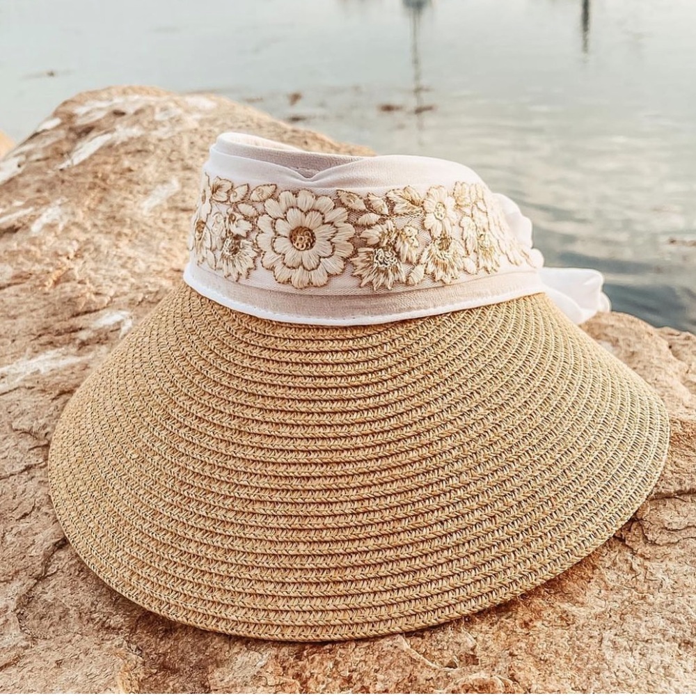 Hats N’ Roses The Beach Collection Limited Edition Visor The Reef in White - NWT